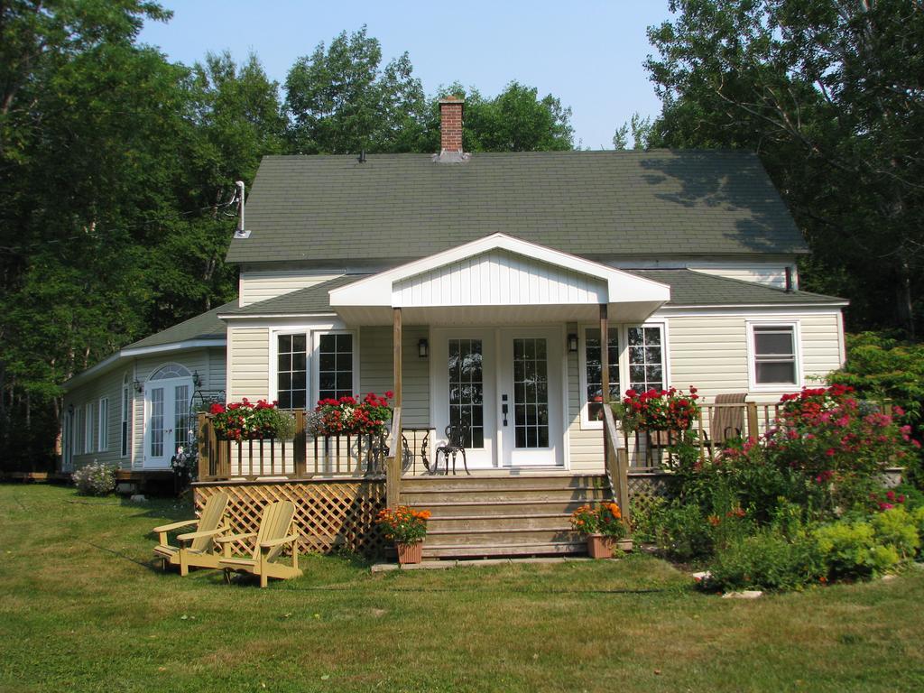 Rumi Guest House On The Cabot Trail Indian Brook Экстерьер фото